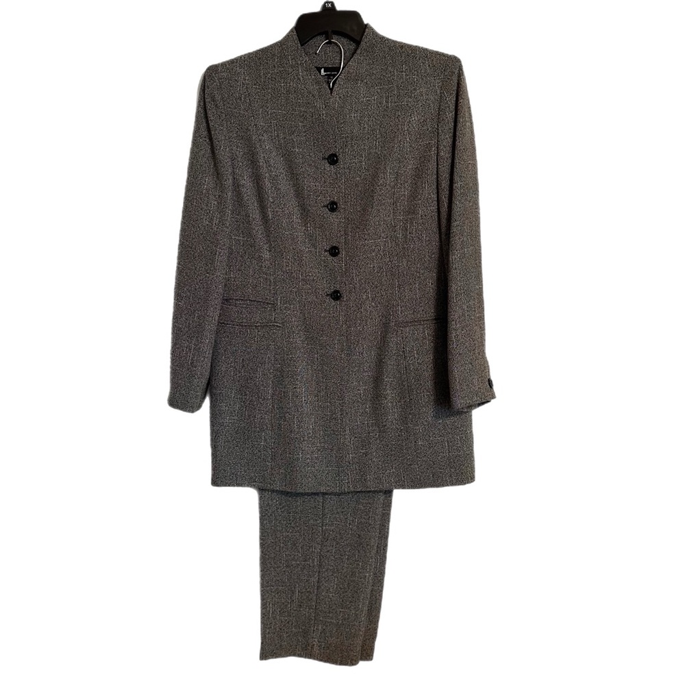 Larry Levine Women’s Suit